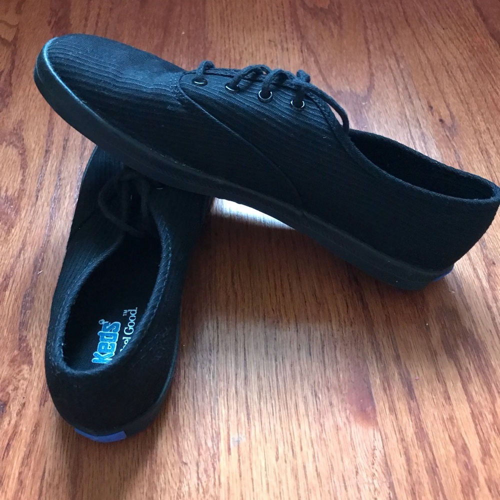 Black casual keds walking shoes